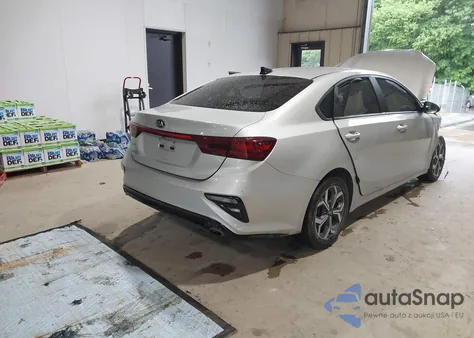 2021 Kia Forte Lxs z USA, uszkodzony, nr VIN 3KPF24AD6ME326363